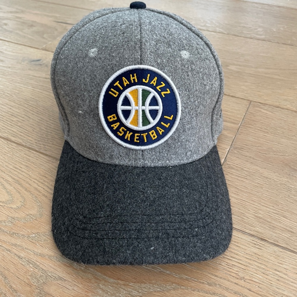 Utah Jazz Basketball Gray Cap